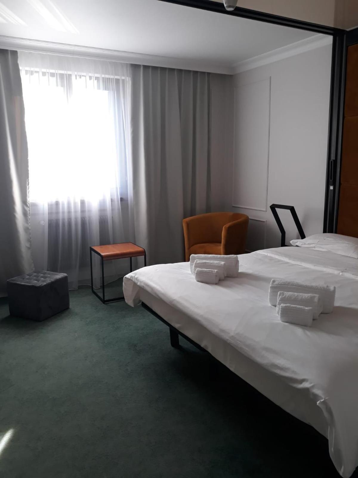 Hotel Celis Barcis Zewnętrze zdjęcie